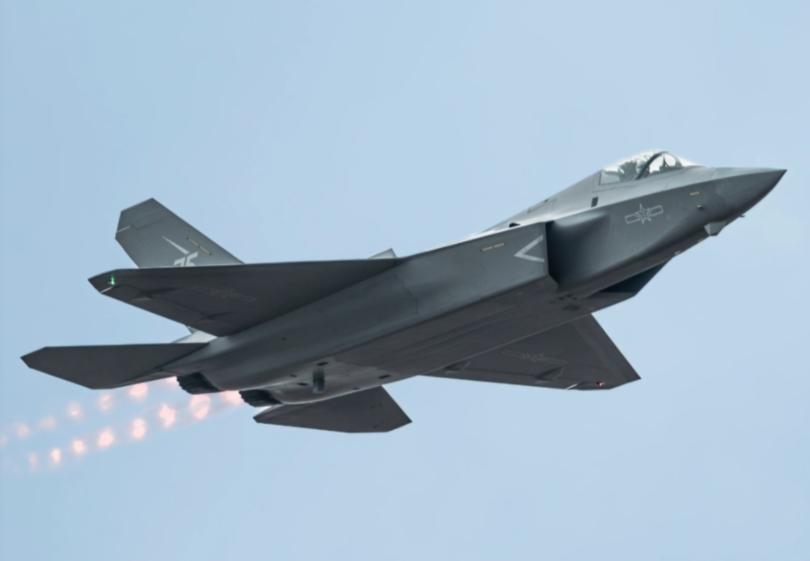 这仗还怎么打？F35还在2000公里外刚起飞，解放军就能把它锁定了。打个比方，美