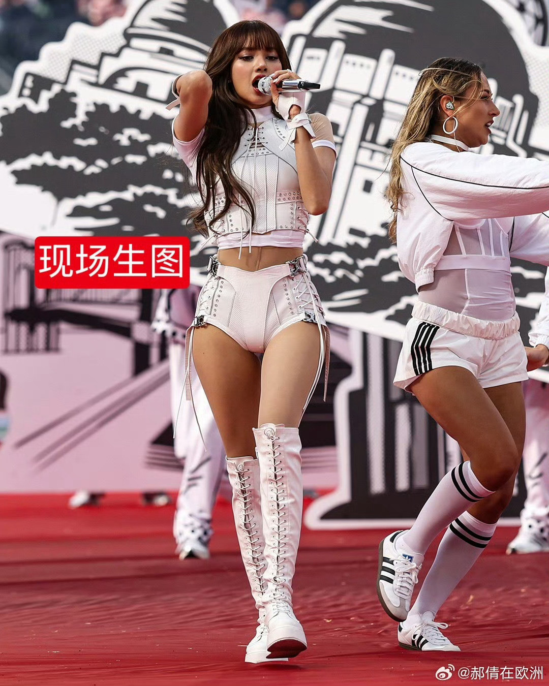 热搜上的lisa大长腿和和现实中的“大长腿”巴西醒醒这是世界杯