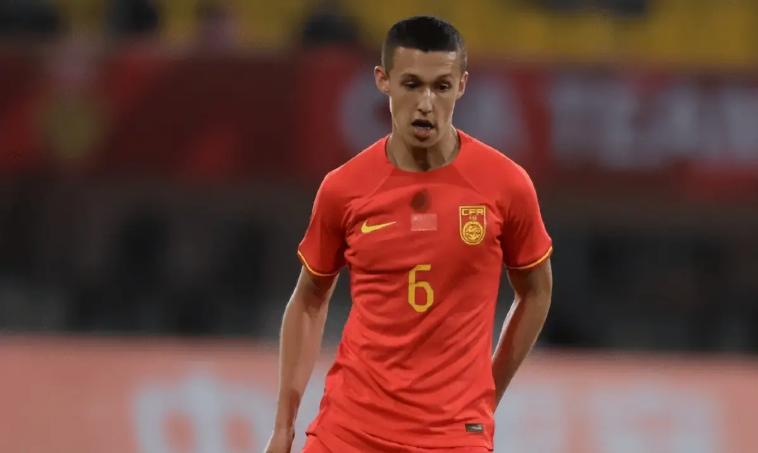 依木兰这4个镜头，把徐彬比下去了😭U23国足3比0大胜泰国，时隔28年重返亚