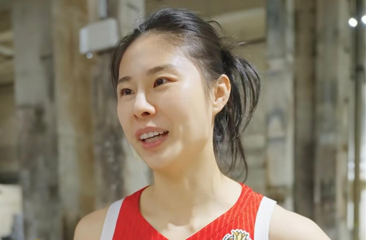 意外！李月汝无缘女篮世界杯，王思雨的回应来了！“比较遗憾吧，毕竟她(李月汝）在