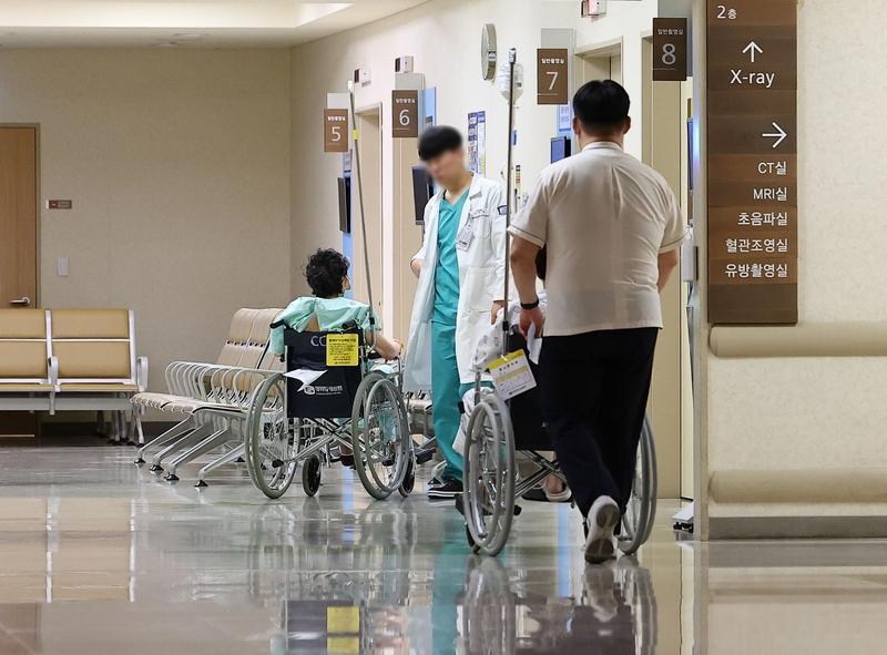 这太吓人了，32岁医生趁女友熟睡喂堕胎药？美国一起恶性案件让全网震怒！32岁