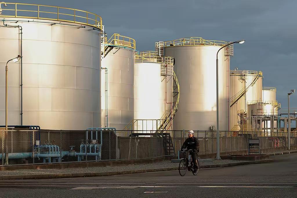 日本没油了，但中国已经停止对日本出口成品油！日本本身几乎不产石油，99.7%