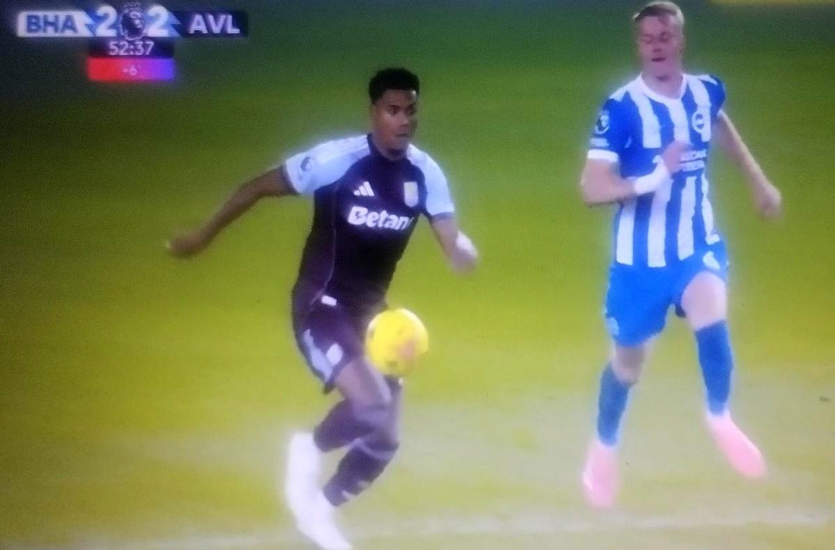 没有最黑，只有更黑！4比3！维拉强势逆袭布莱顿这场英超对决中，维拉曾两球落后