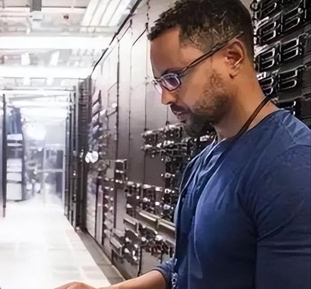 美国分分钟让中国断网？全球仅13台根服务器，美国独占10台，中国却一台都没有，一