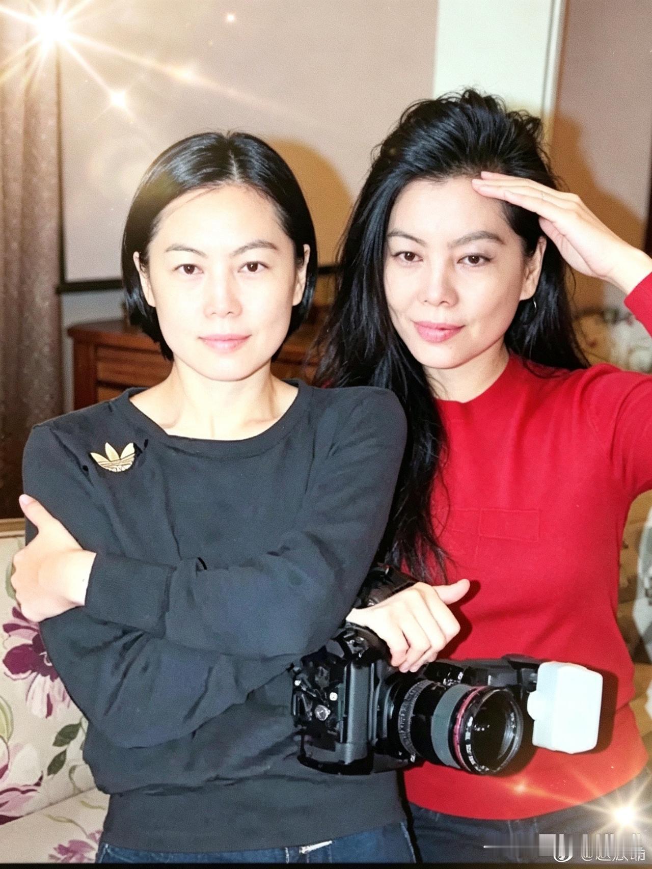 娱乐圈曾经有两位非常著名，非常高调的小三娘。这两位小三娘都和天后王菲有关。一位是