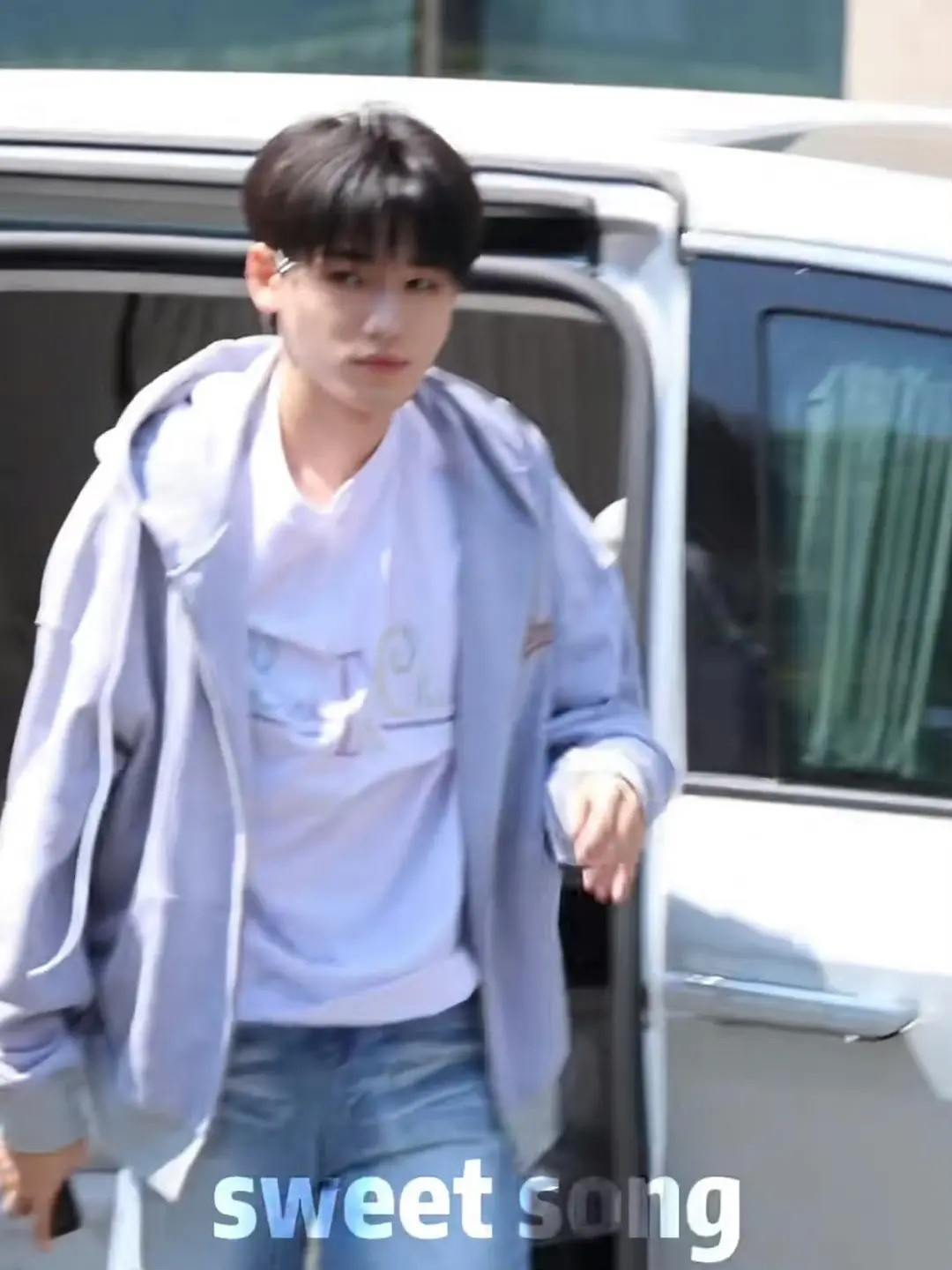 敬山水男主。。。​​​