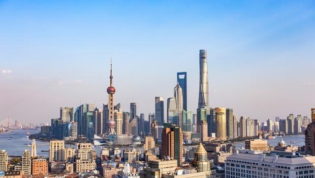 都说中国留不住人才，精英都移民去了欧美，可奇怪的是，那些留在中国的二流、三流、甚