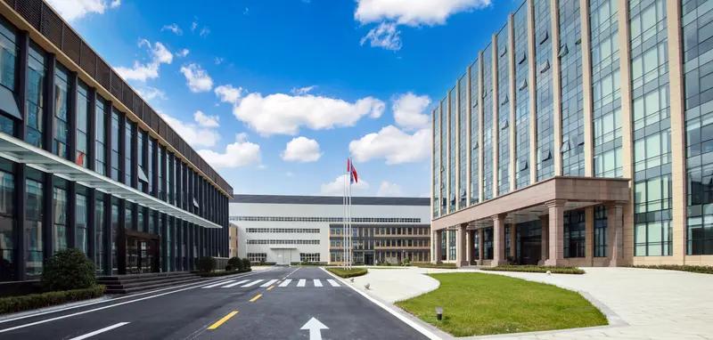 一网友说炒股太简单了，根本就不用上班，我看了以后感到非常吃惊，他是怎么做到的。