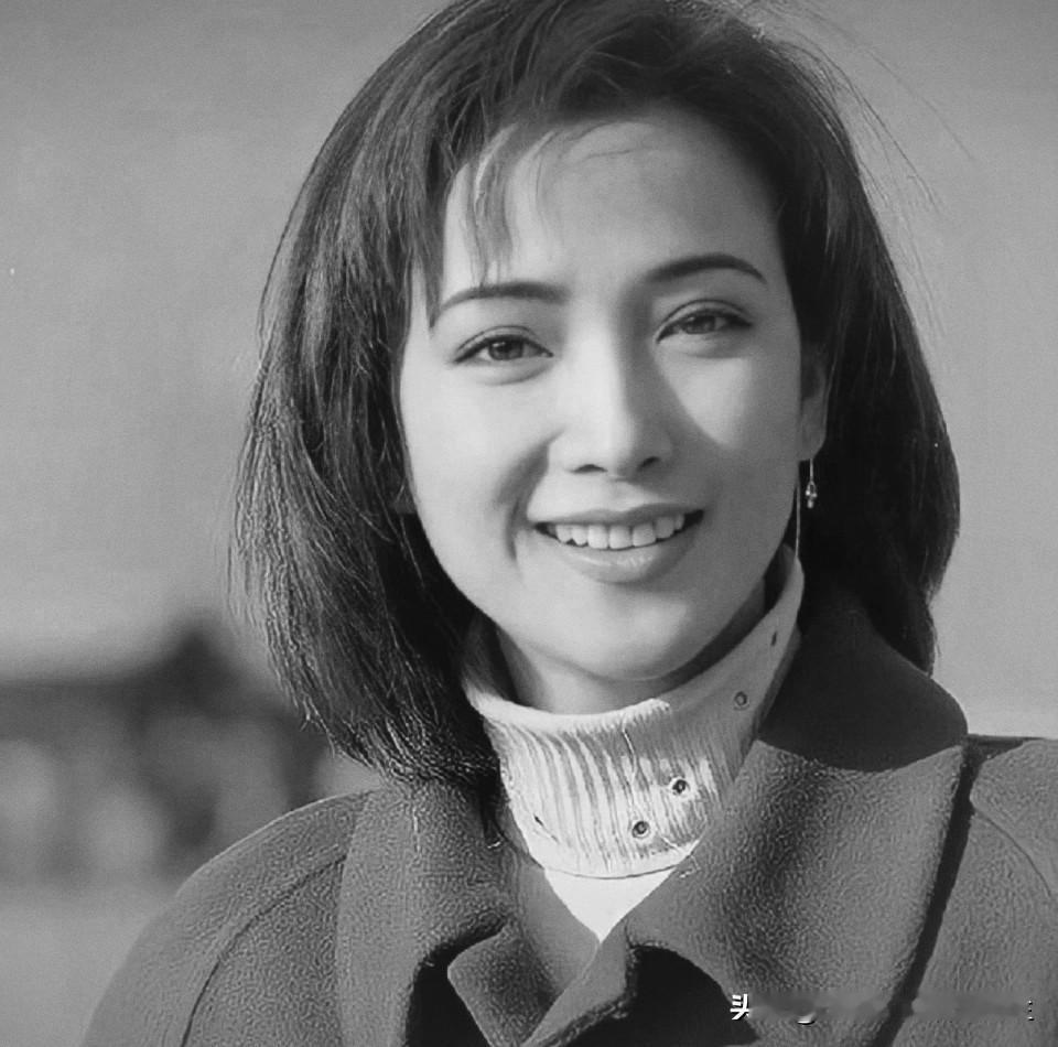 此去归班，一路走好！惊悉何晴老师家属讣告，12月13日，这位“古典第一