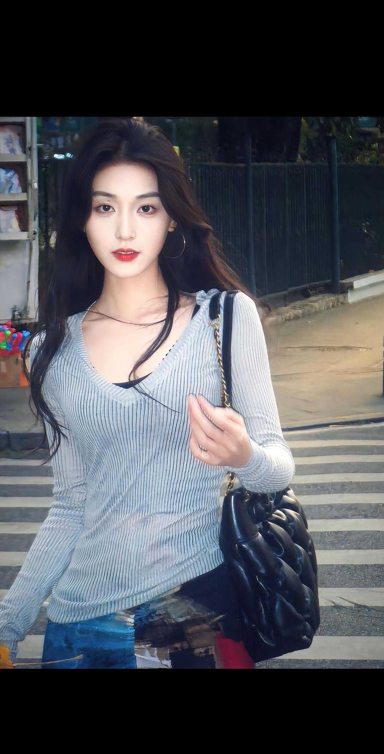 哪些女明星的穿搭简单又有气质女生怎么穿搭会看上去很优雅心动街拍分享