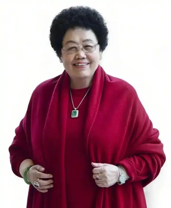 今天，富华国际集团发布讣告，陈丽华逝世，享年85岁。陈丽华，富华国际集团主席、中