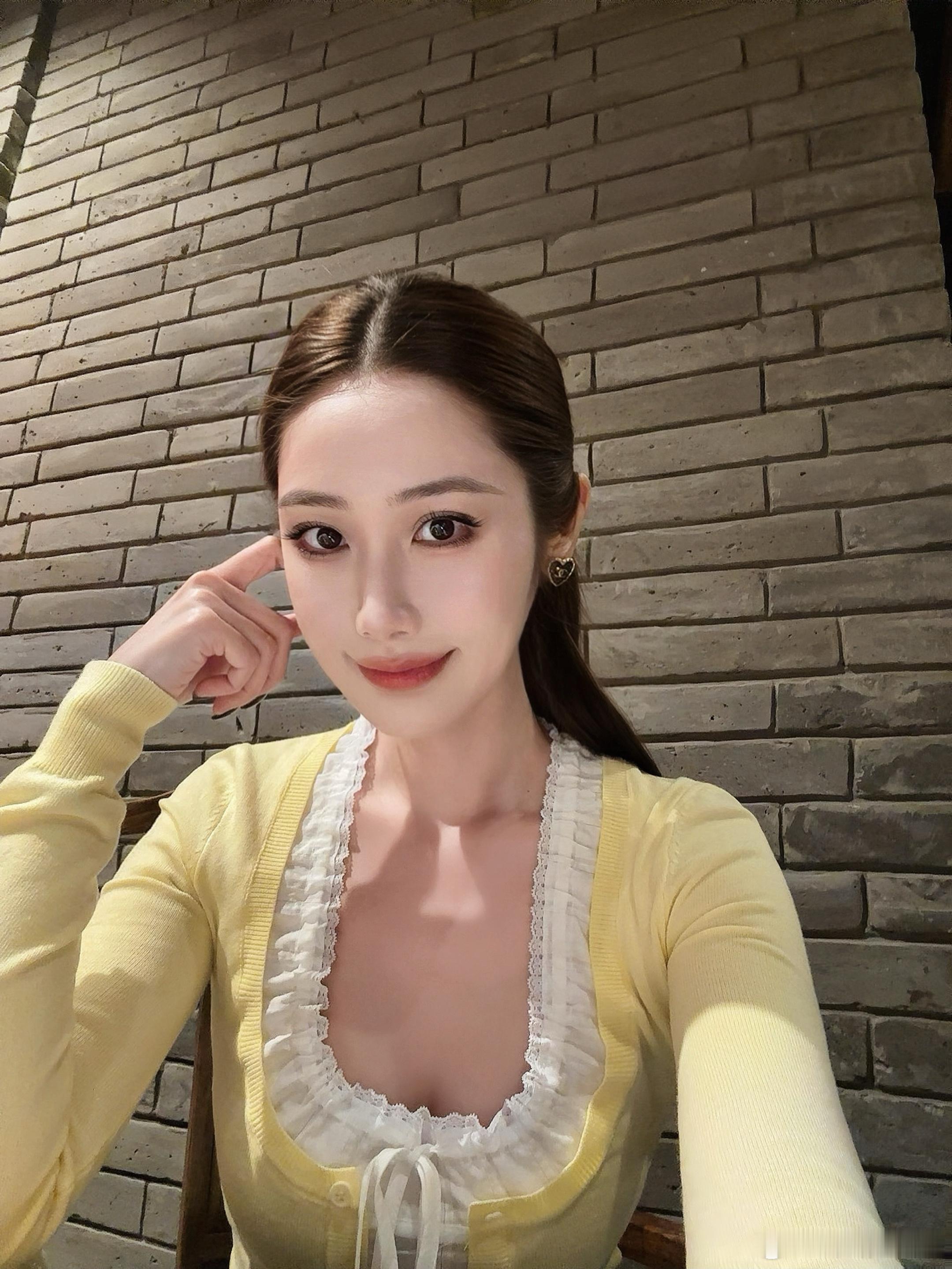 立冬今天是酸菜馅穿搭，立冬快乐，大家吃饺子了吗？穿搭今天穿什么​​​