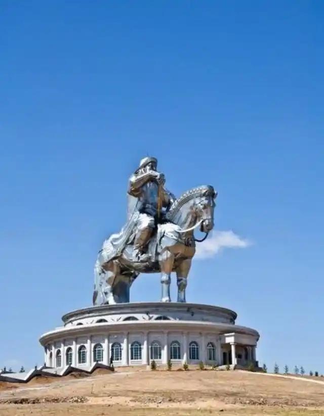 外蒙古的独立，对我们来说究竟是利还是弊？这要分时间段来看。1945年到1990年