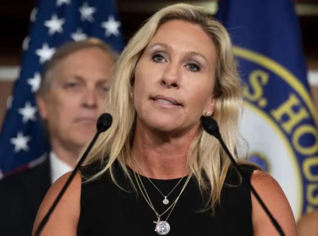 美国共和党籍前众议员玛乔丽·泰勒·格林今天（北京时间4月5日）写道：“这是我们许