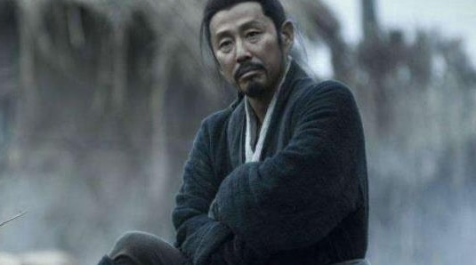 刘邦一时兴起，临时赶往后宫准备临幸一位弱女子，却发现她姿色不佳，转身欲走。女子