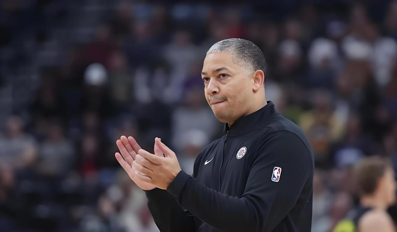 13人轮换VS9人死操！泰伦卢的用人艺术，乌杜卡真该学学！快船114:11