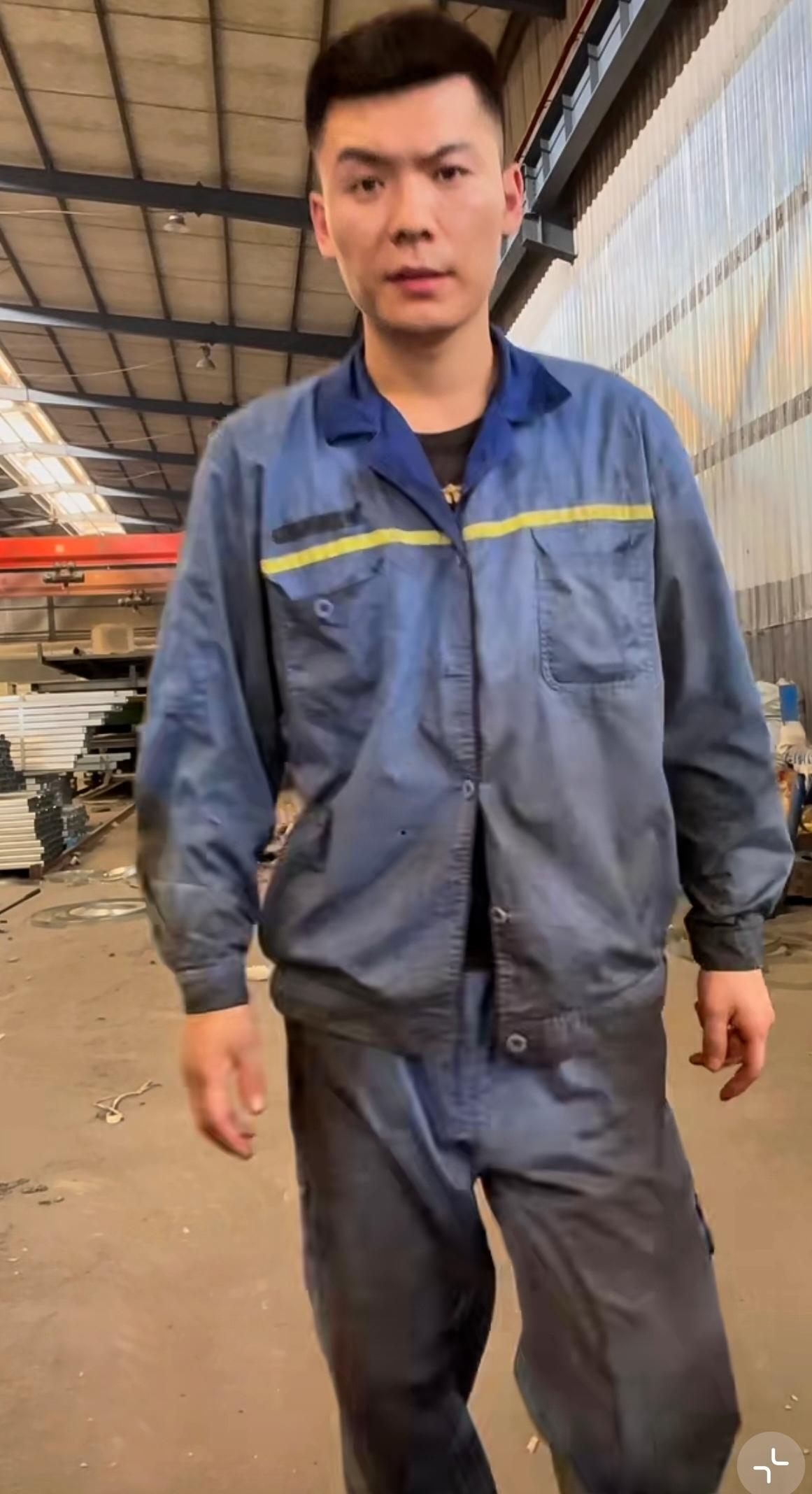 谁懂啊！在外拼死拼活，回家竟成了最煎熬的事！从北京工地早早返乡，本以为是家人盼着