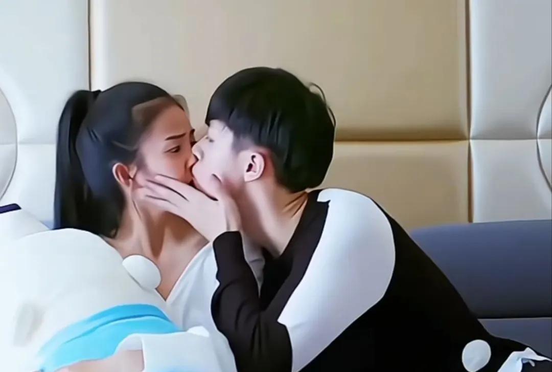 白鹿好做作，好口是心非！张逸杰：我可以亲你吗？白鹿：不可以。张逸杰：我刚刚