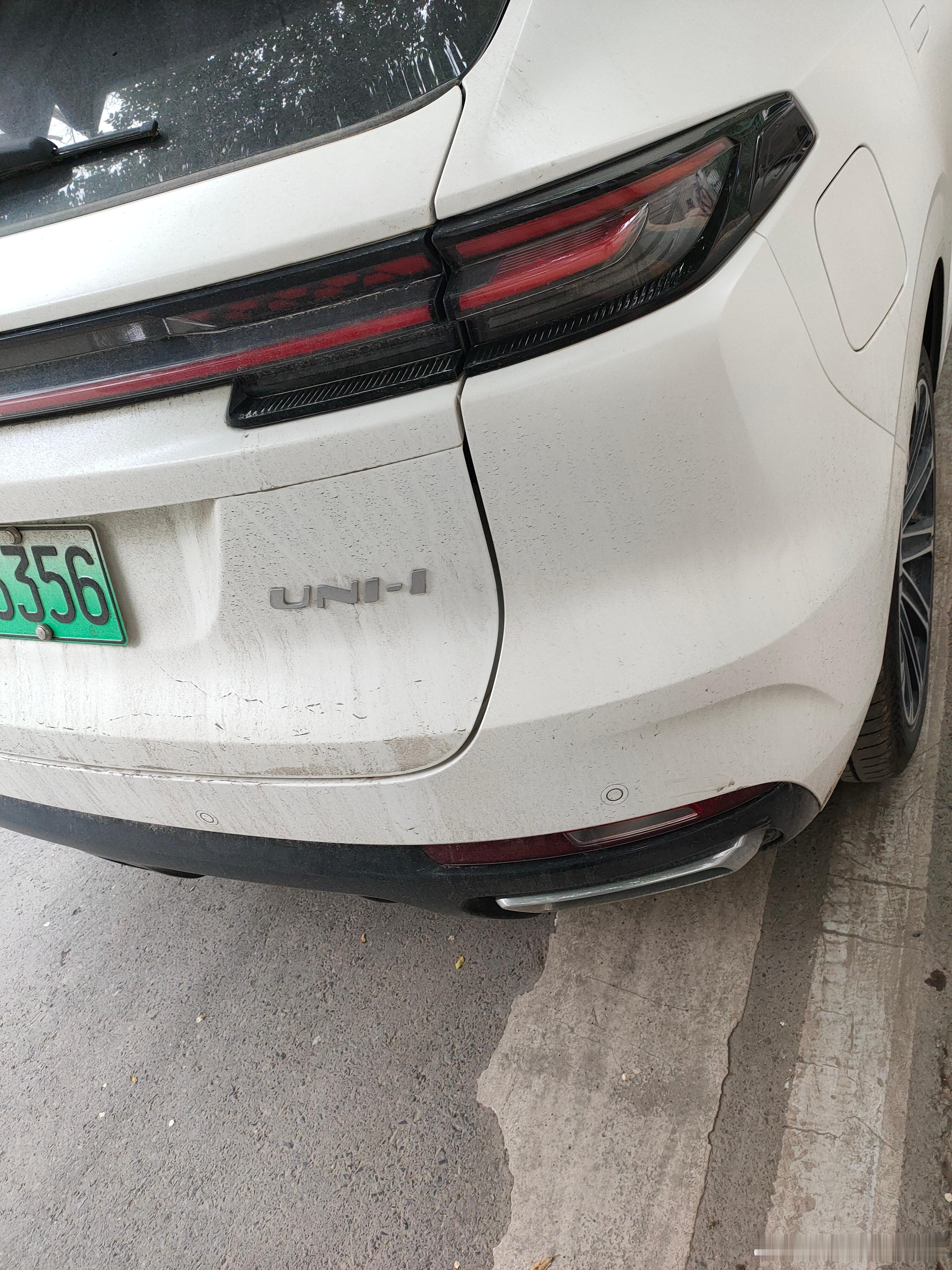 controlblade版的uni-k。。。这是K掉了一半变成的uni-i吧？