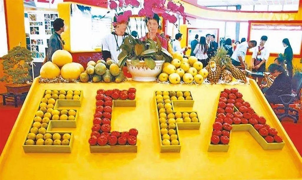 台湾《联合报》今日发文分析：“台湾与大陆的贸易往来，台湾一直是顺差，其中早收清单