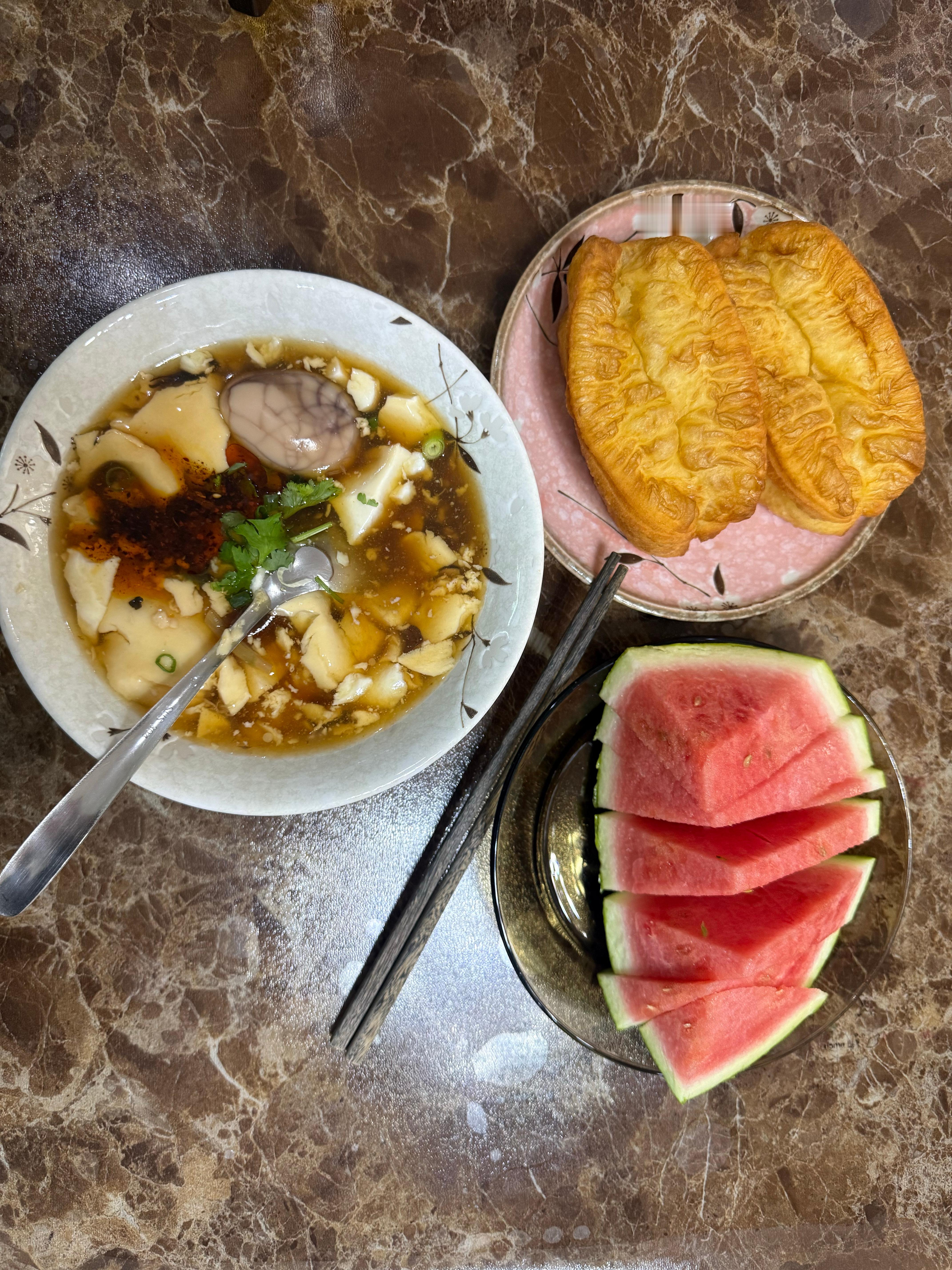 早餐，午餐🍱，如果每天都这么风平浪静多好！​​​