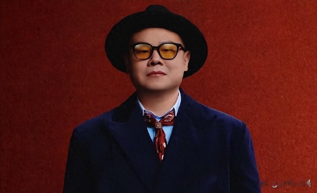 岳云鹏，万万没想到！谁能想到！那个只会在台上耍宝卖萌，唱着“啊～五环”的人，