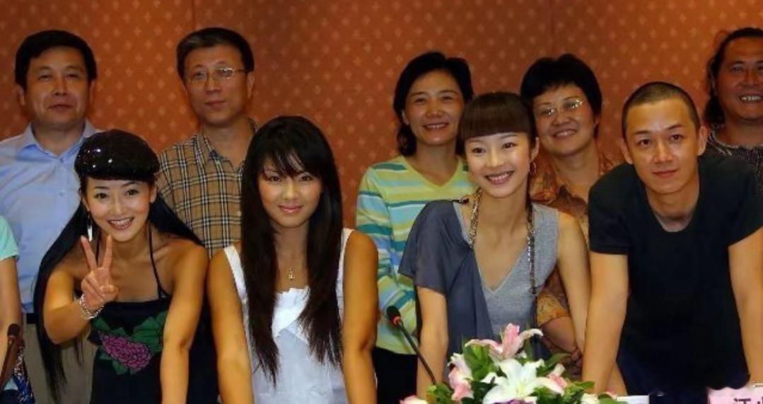 以前没美颜，没滤镜的黑黄皮真好看！​​​