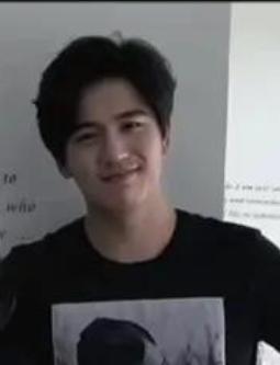 2026年1月19日，一位女生发布视频分享了自己曾是张凌赫学生的经历。视频显示，