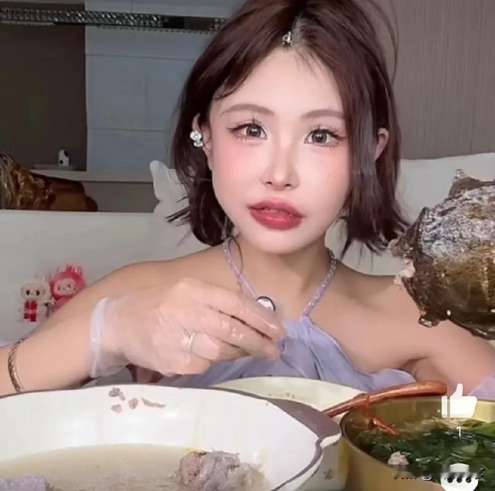 猫妹妹回应da胎经历！猫妹妹抑郁撕x达少时，不惜在互联网“人