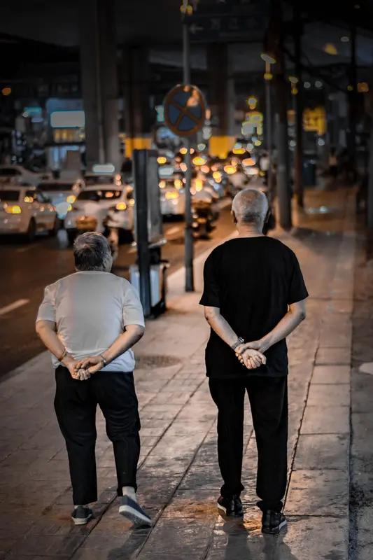 人在最难的时候，能帮你的往往是真心希望你过得好的人。这些人是你人生中的贵人，在你