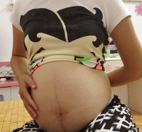 6岁孩子对导购员恶言相向, 奶奶说孩子还小, 妈妈的教育方法让人称赞