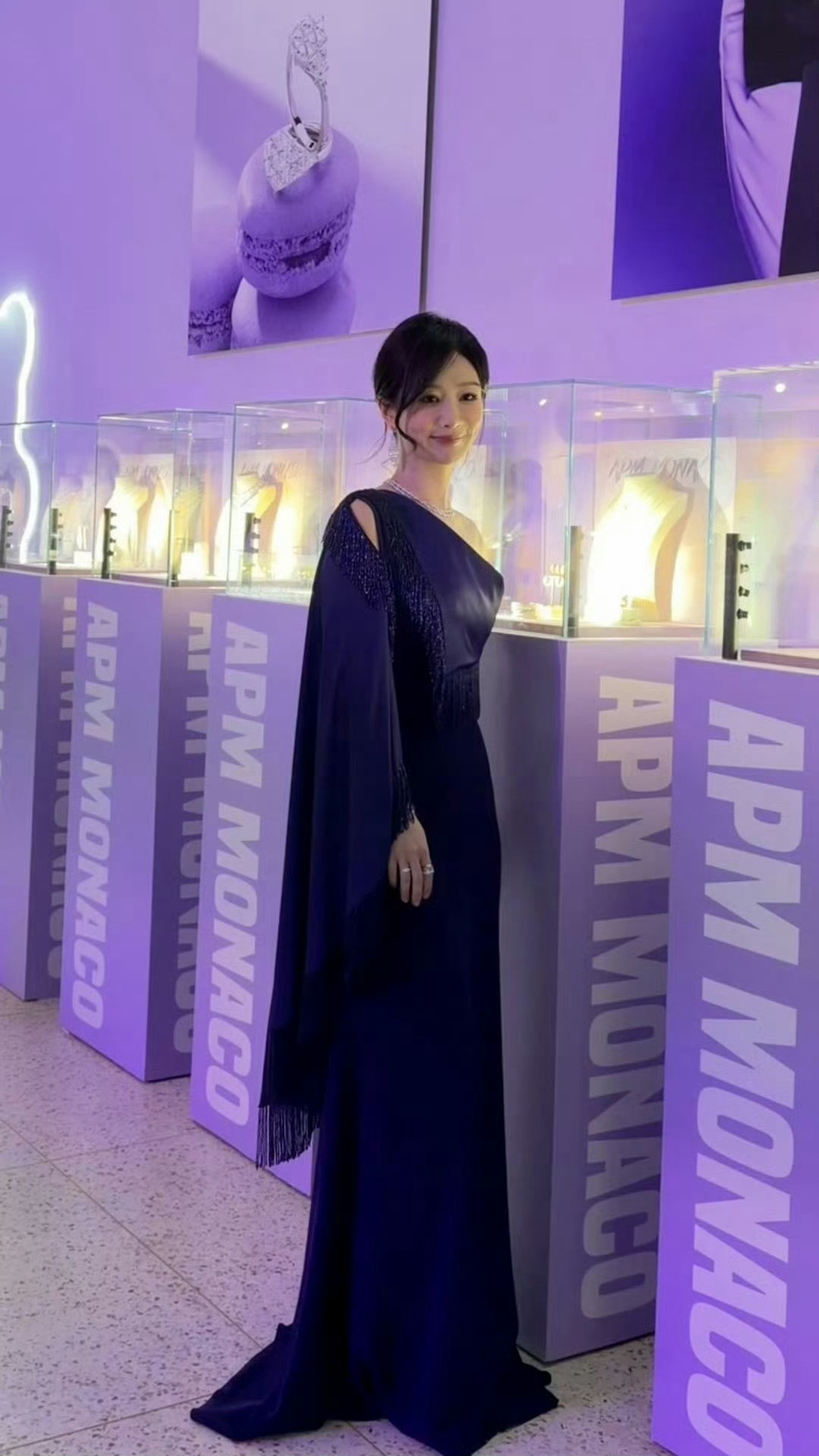 杨紫今日品牌活动美丽瞬间！状态不要太好，大红大紫杨紫紫色高定