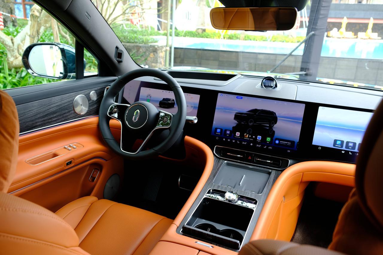 重新锚定价值坐标,问界M9做对了什么?当市场陷入内卷与价格博弈时,问界M9选择