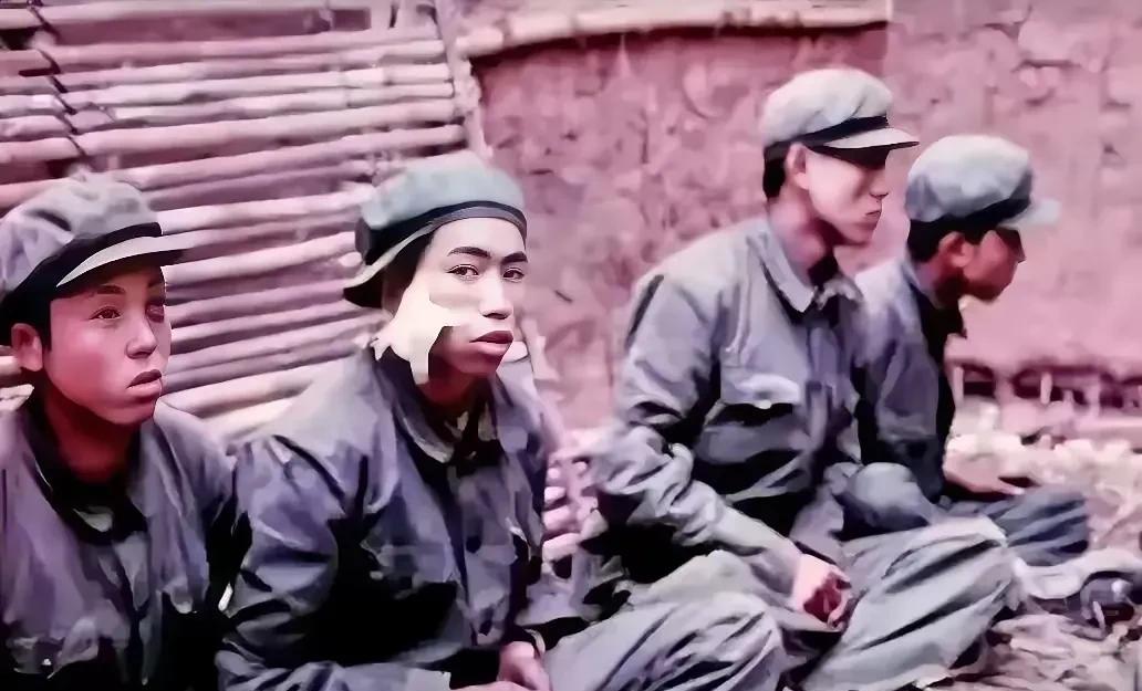 战争就会有流血牺牲，有的战士也会被俘虏，图片是当年越军发布的照片，这些参加对越自