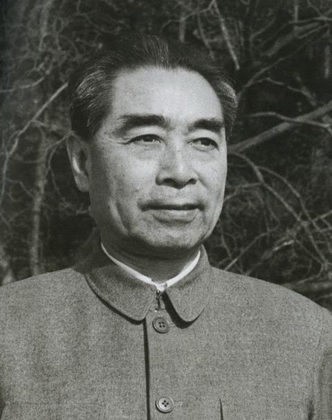 周恩来生前3条遗嘱，毛主席只接受一条，华国锋：当时没人敢做主。都说千古一诸葛，前