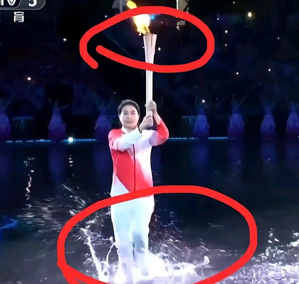 大家注意到一个细节没？今晚全运会上，最让人注目的不是郭晶晶，也不是马琳，而是她