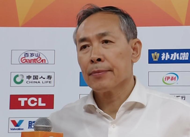 北京男篮客场战胜上海男篮大比分战为1-1的赛后采访，主教练许利民说道：“上一场和