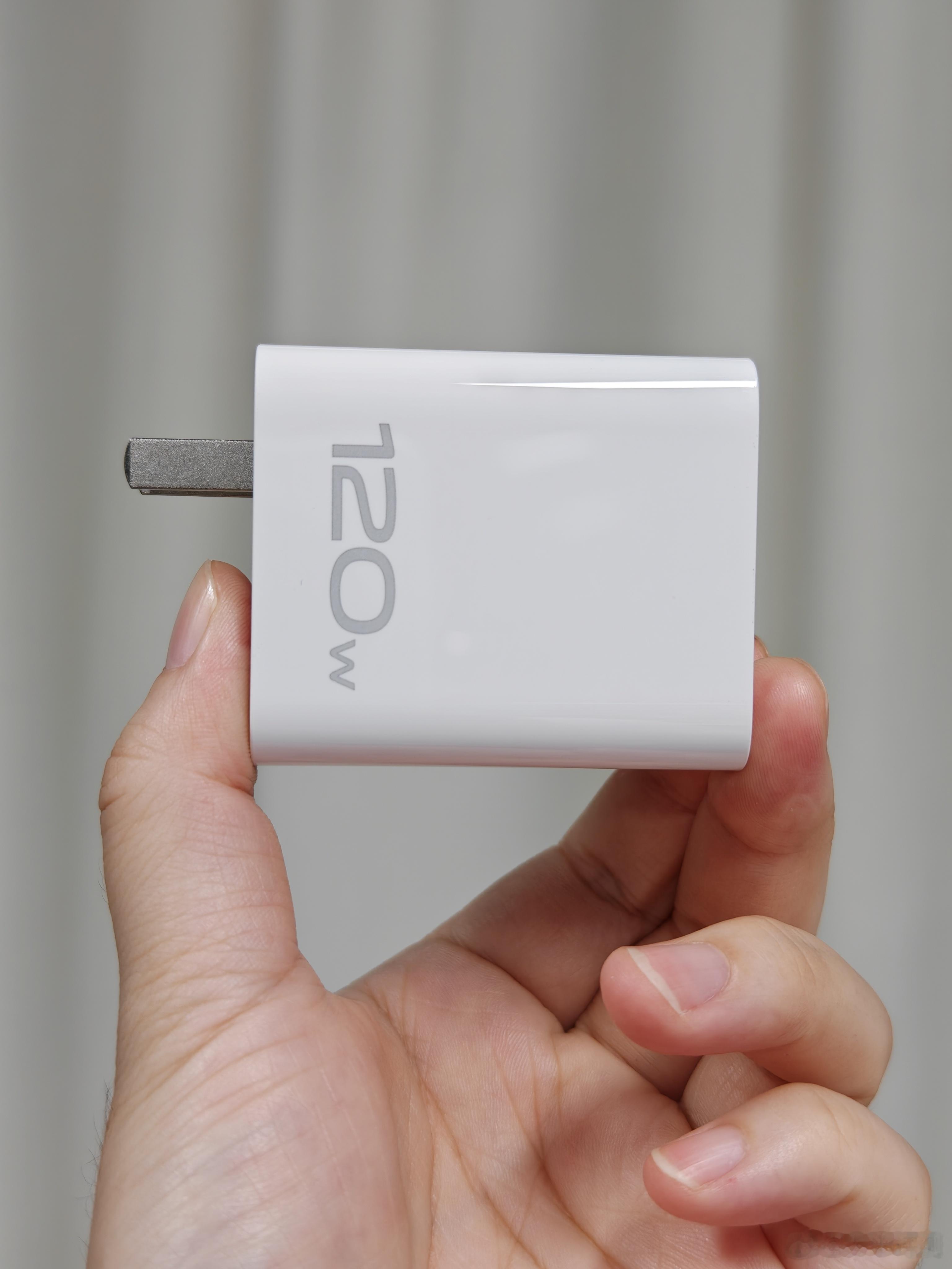 一个闲置的蓝厂120WC口充电器，评论即可抽取~​​​​