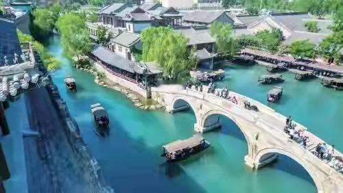 济南章丘明水古城可是个宝藏地。它始建于唐朝，宋元时就是章丘四大名镇之一，距今超1