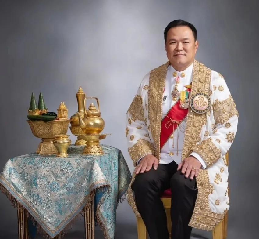 泰国旅游业又迎当头一棒！当地时间10月6日，一对中国夫妇在泰国，被泰警威胁勒索