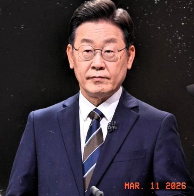 韩国开始对美国不满了，韩国总统李在明在公开场合直言，当初韩国顶着多方压力、付出巨