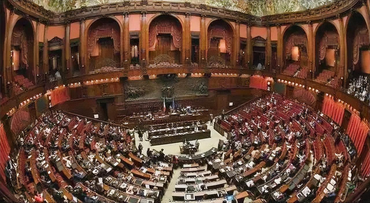 美国众议院美中战略竞争特别委员会一份最新报告发出警告：中国正倾全力打造一个自给自
