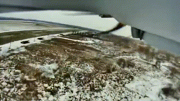 俄军无人机击中乌军F-16战斗机诱饵模型近日，网上流传的一段视频显示，俄罗斯一