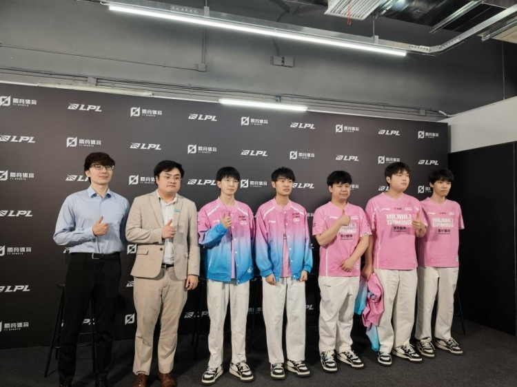 BLG赛后群访 shad0w: 磨合还能提升 今天整体节奏不乱 知道怎么赢