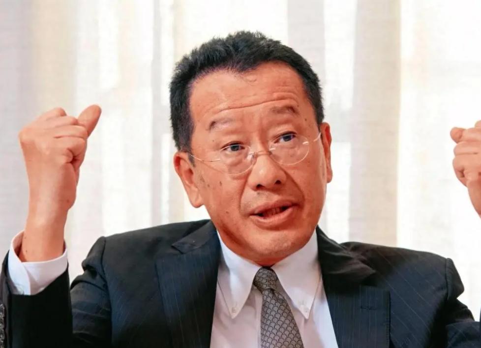 台“防长”顾立雄发表声明台湾地区防务部门负责人顾立雄5月25日出席立法机构