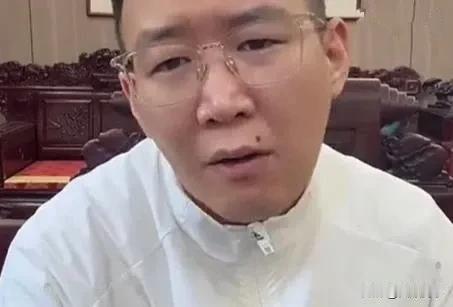 九天力挺小白龙就是户外人气王一哥！即使没有丈门护卫，小白龙