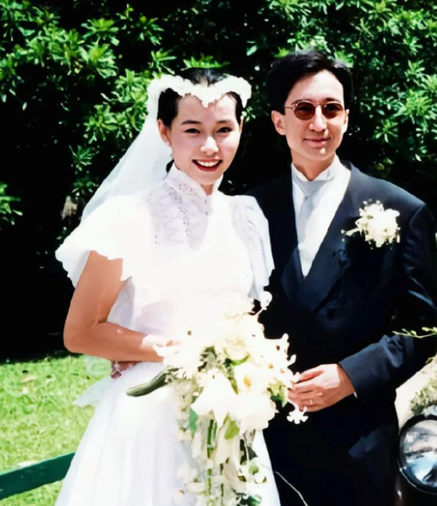 “男人在外有个家，你只占个老婆的位置而已……”没想到最近叶童拿下了浪姐的冠军