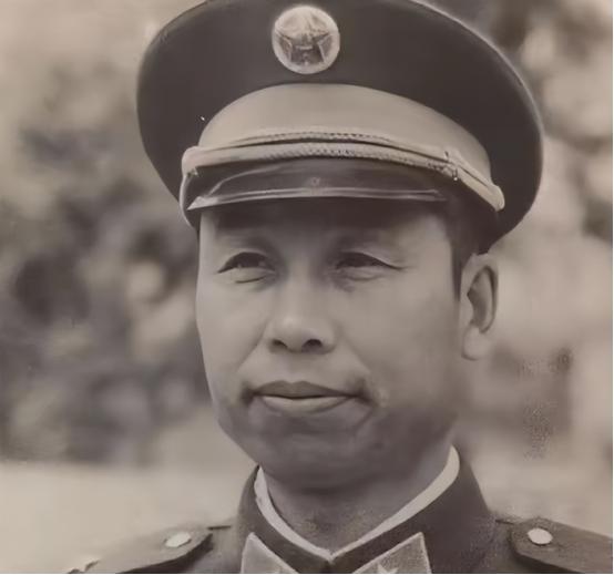 他是老山战场上唯一没熬出将军的师长，只因对着首长喊出“首长，战士流的是血，不是自