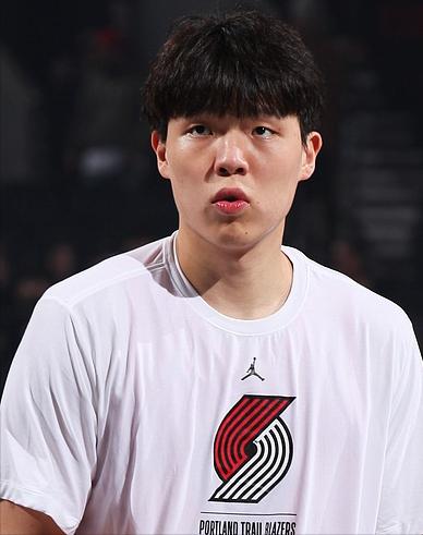 中国球员在NBA“季后赛”得分排名：1、姚明：555分2、李凯尔：349分