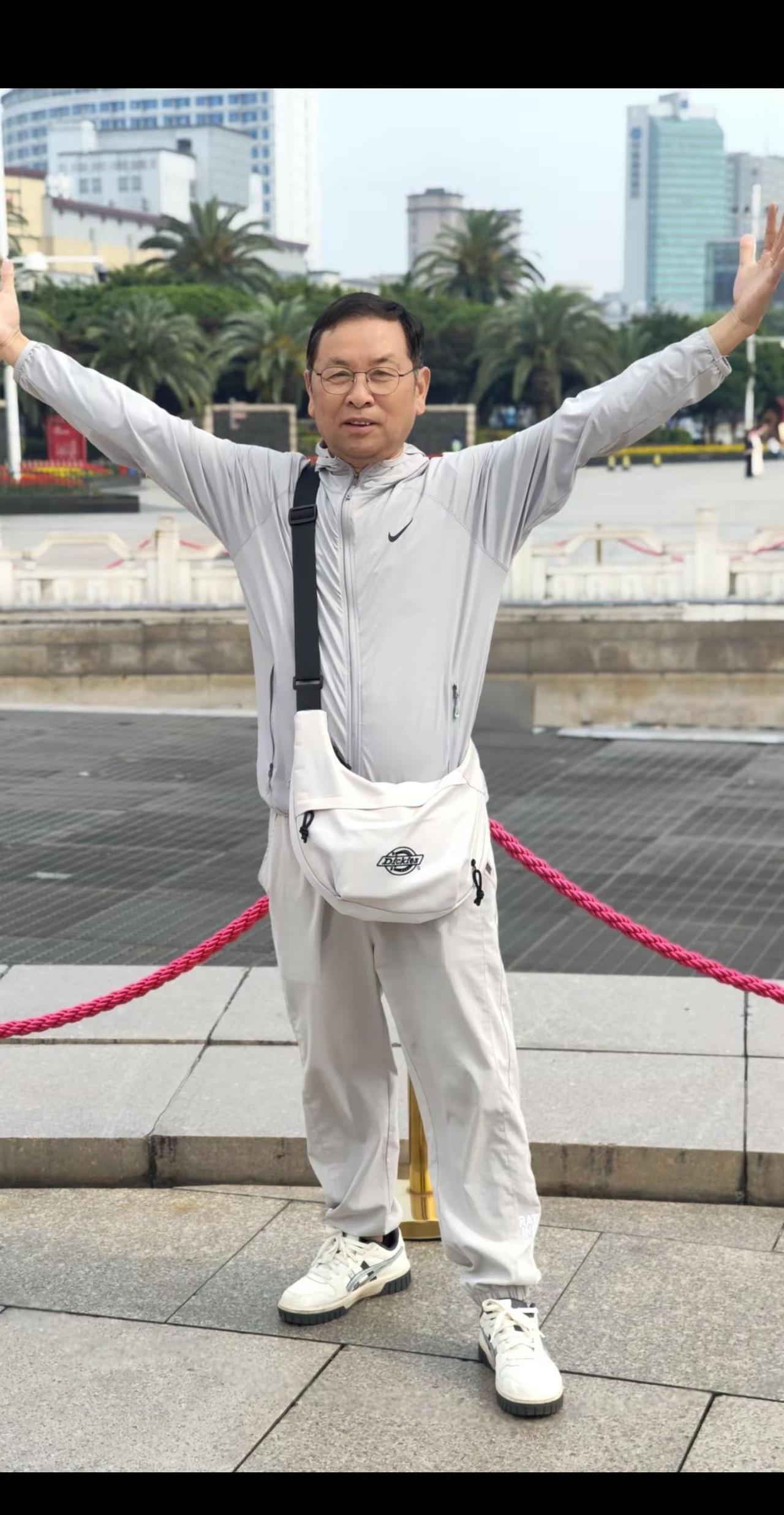 真实生活分享计划缅怀先烈江西南昌八一广场